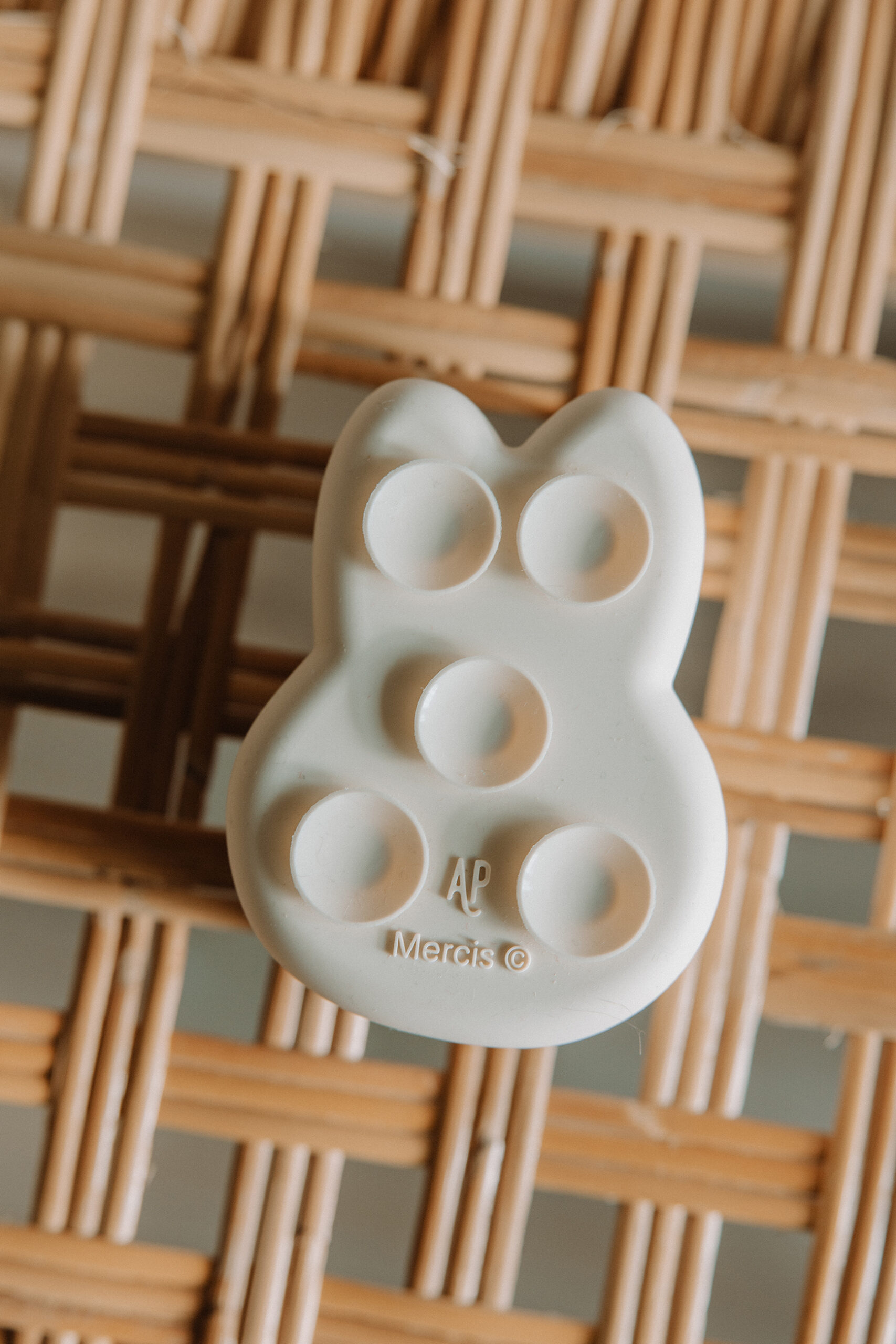 MND-1206_07